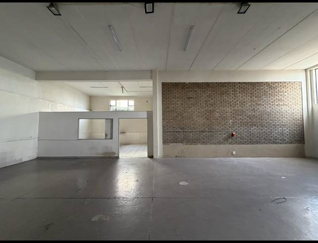 375M² WAREHOUSE TO LET IN HALFWAY HOUSE